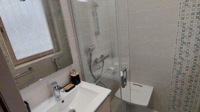 Comment repérer une fuite cachée dans votre salle de bain avec un œil d’expert ?